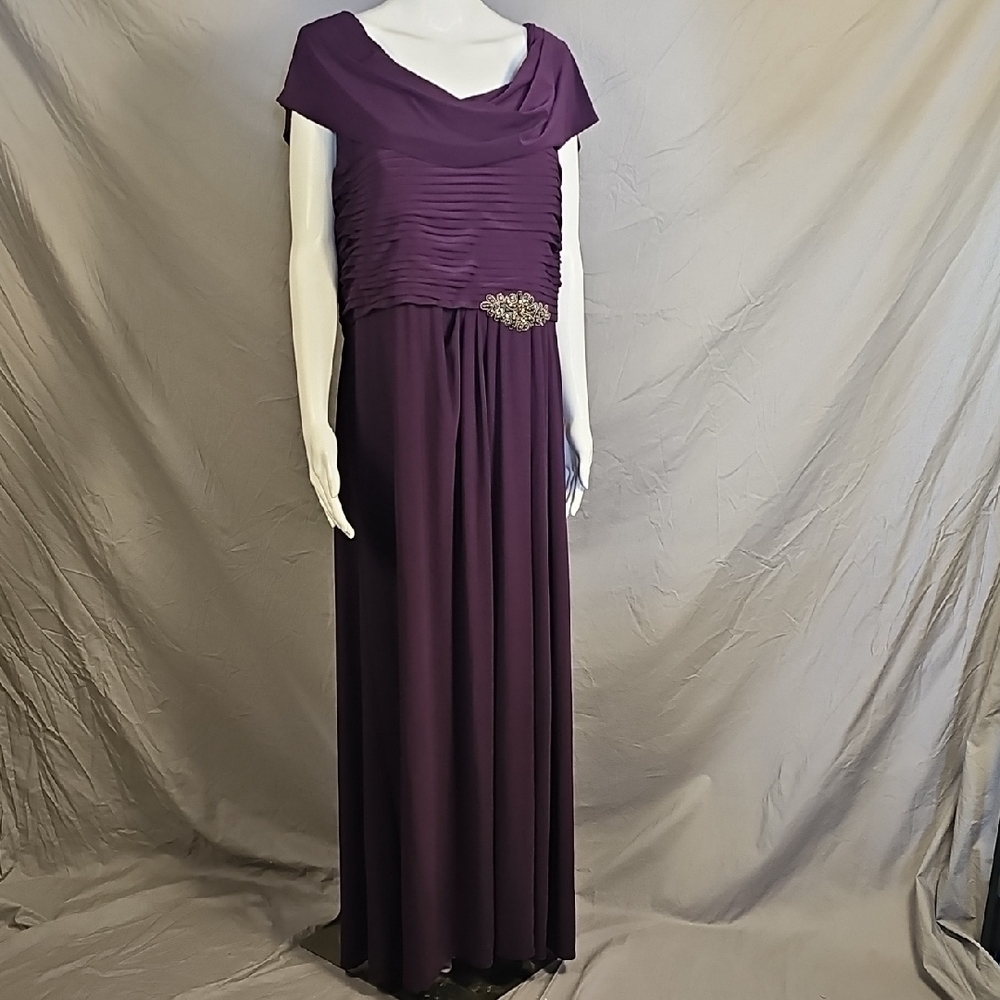 Alex Evenings Elegant Purple Evening‎ Gown